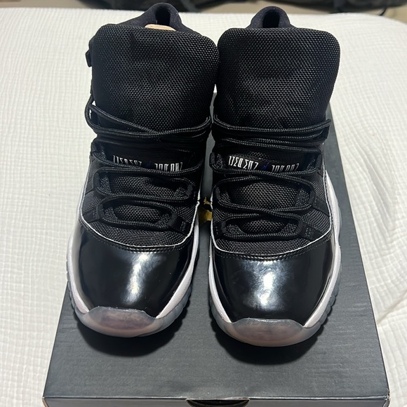 Air Jordan 11 Retro "Space Jam 2016 Release" sneakers - Picture 2 of 4
